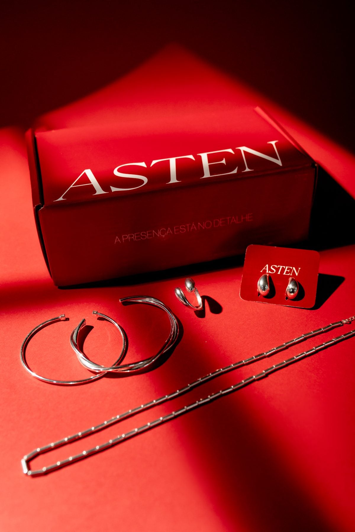 Caixa Asten com semijoias em prata